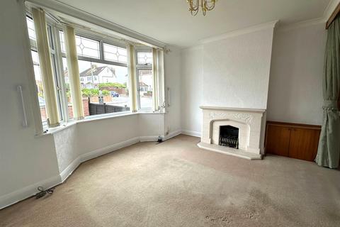 3 bedroom semi-detached house to rent, Boxalls Lane, Aldershot