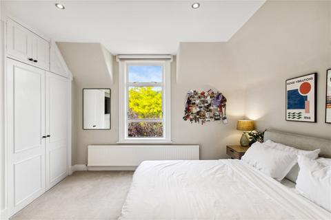 Flat 5, 3 Thurleigh Road, London, SW12 8UB