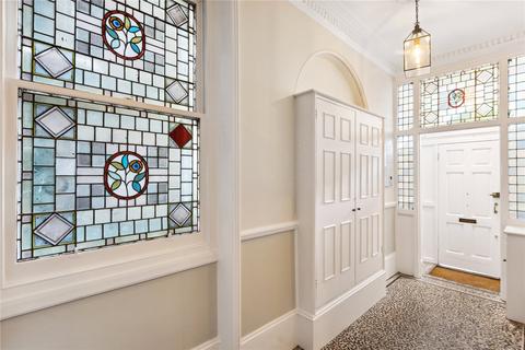 Flat 5, 3 Thurleigh Road, London, SW12 8UB