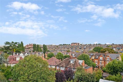 Flat 5, 3 Thurleigh Road, London, SW12 8UB