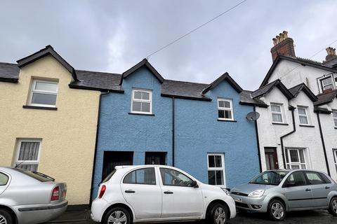 2 bedroom terraced house to rent, Bridge Street, Llandovery, Carmarthenshire.