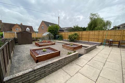 2 bedroom detached bungalow to rent, Hamps Valley Road, Waterhouses