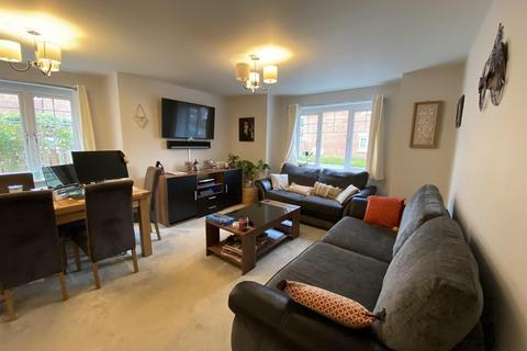 2 bedroom flat for sale, Martineau Drive, Harborne, Birmingham, B32 2AR