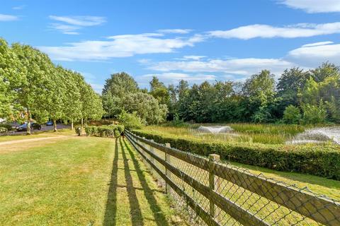 1 bedroom ground floor flat for sale, Goodworth Road, Redhill, Surrey