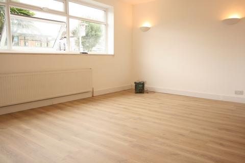 2 bedroom ground floor flat to rent, Sudbury Hill HA1