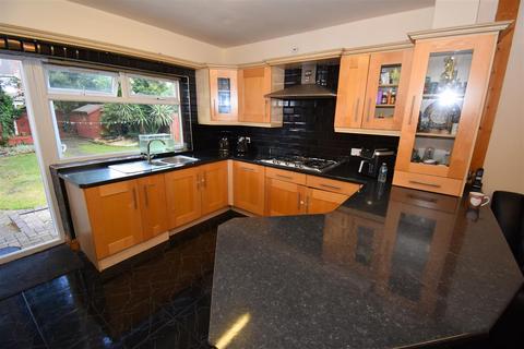 4 bedroom semi-detached house for sale, Madison Avenue, Birmingham