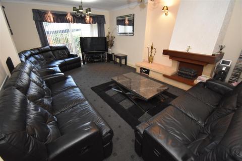 4 bedroom semi-detached house for sale, Madison Avenue, Birmingham