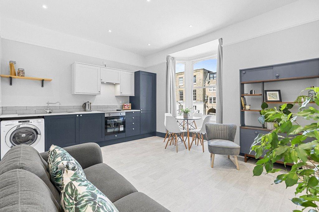 Cranbury Place, Southampton SO14 1 bed apartment to rent £950 pcm (£219 pw)