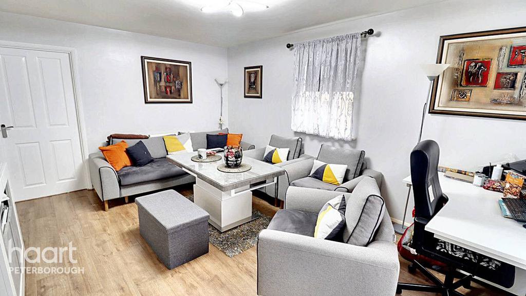 Parry Close, Peterborough 3 bed end of terrace house for sale £270,000