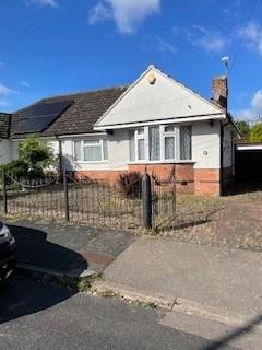 2 bedroom bungalow to rent, Lowcroft Drive, Oadby, Leicester, LE2