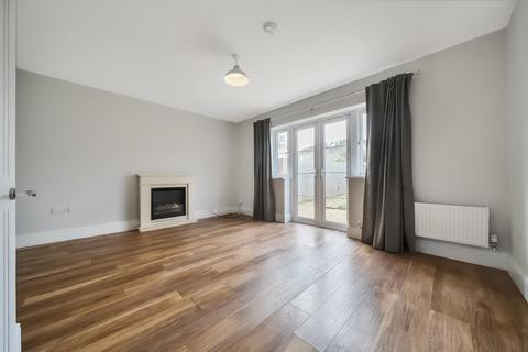 2 bedroom end of terrace house for sale, Newbury,  Berkshire,  RG14