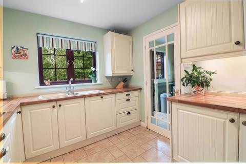 4 bedroom detached house for sale, Nickleby Road, Chelmsford CM1