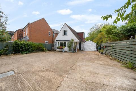 4 bedroom detached house for sale, Stanley Road, Berkshire RG40