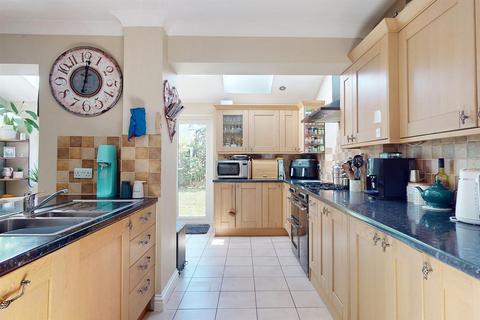 3 bedroom detached house for sale, Church Field Road, Coggeshall