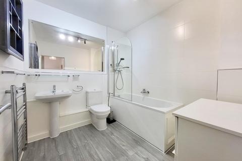 2 bedroom flat for sale, Kinderlee Mill North, Kinderlee Way, Chisworth, Glossop, SK13