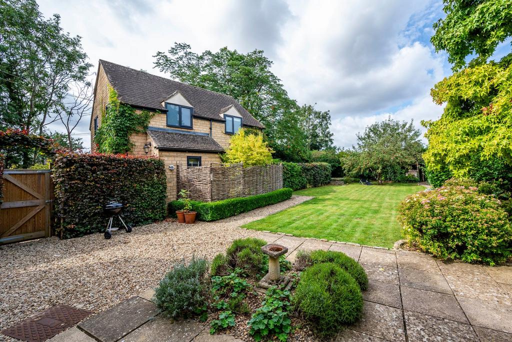 Main House   Garden