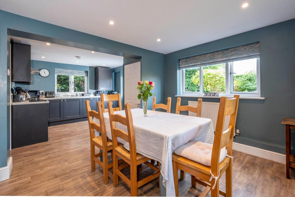 Cottage   Dining Room