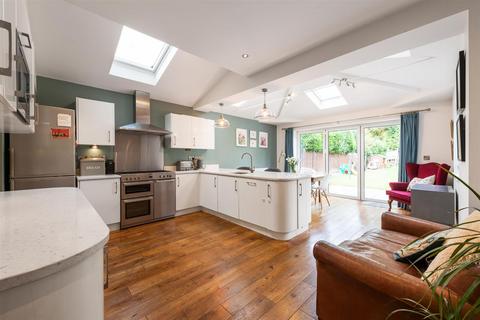 4 bedroom semi-detached house for sale, Warwick Road, Solihull