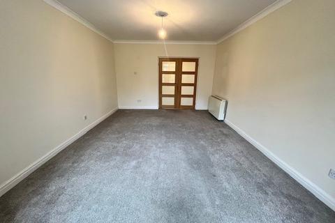 2 bedroom flat to rent, Grange Road, Solihull B91