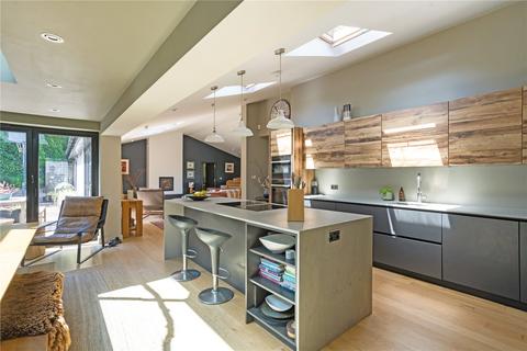 14 Avon Vale, Bristol, BS9 1TB