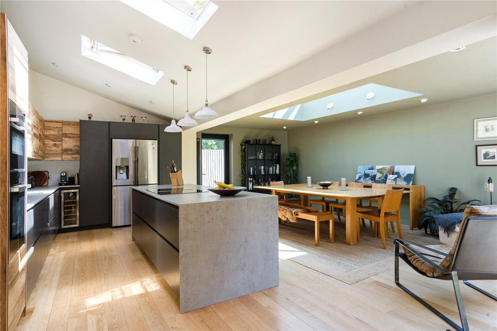 Kitchen/Dining
