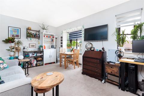 1 bedroom flat for sale, Chamberlain Place, Walthamstow, London, E17