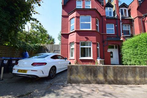 6 bedroom semi-detached house for sale, Grove Road, Willesden Green, NW2