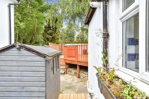 4 Mount Pleasant Road, Caterham, CR3 6LP