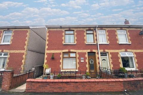 4 bedroom semi-detached house for sale, Heathfield Avenue, Glynneath, Neath, Neath Port Talbot.