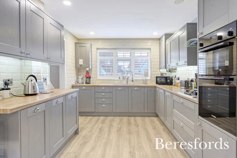 22 Connaught Way, Billericay, CM12 0UN