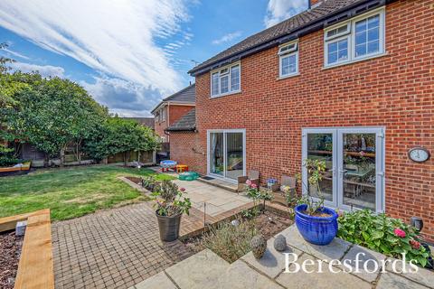22 Connaught Way, Billericay, CM12 0UN