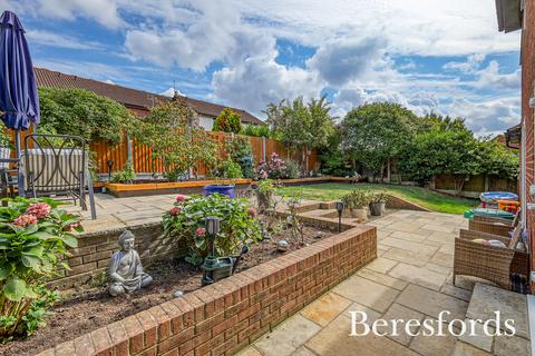 22 Connaught Way, Billericay, CM12 0UN