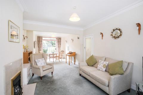 19 Brindwood Road, London, E4 8BH