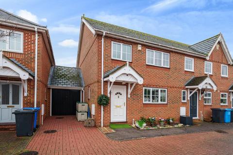 3 bedroom semi-detached house to rent, Windsor,  Berkshire,  SL4