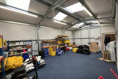 Industrial unit to rent, New Street, Lutterworth, Leicestershire, LE17 4PJ