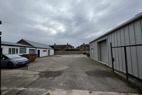 Industrial unit to rent, New Street, Lutterworth, Leicestershire, LE17 4PJ