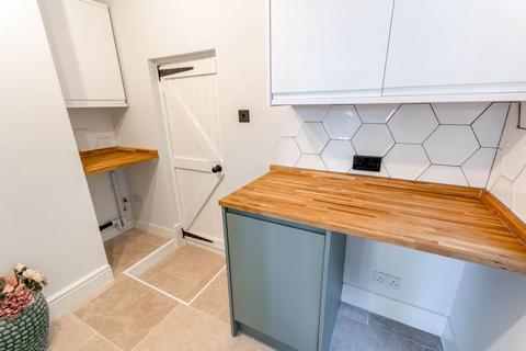 2 bedroom end of terrace house for sale, Town Street, Newark NG22