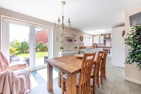 5 bedroom detached house for sale, Elmwood Park Gardens, Great Park, NE13