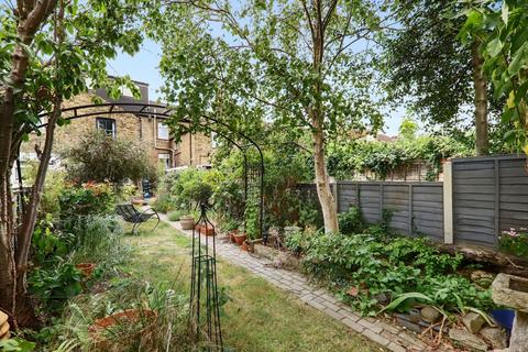162 Fairlawn Park, London, SE26 5SD