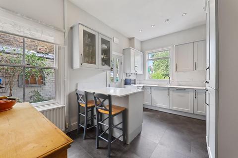 162 Fairlawn Park, London, SE26 5SD