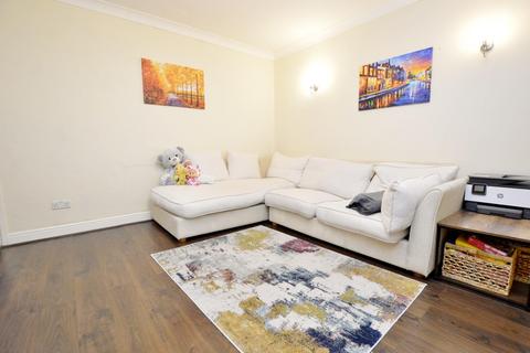 2 bedroom end of terrace house for sale, Brocket Way, Chigwell