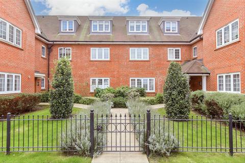 2 bedroom ground floor flat for sale, Morris Square, Bognor Regis, West Sussex