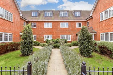 2 bedroom ground floor flat for sale, Morris Square, Bognor Regis, West Sussex