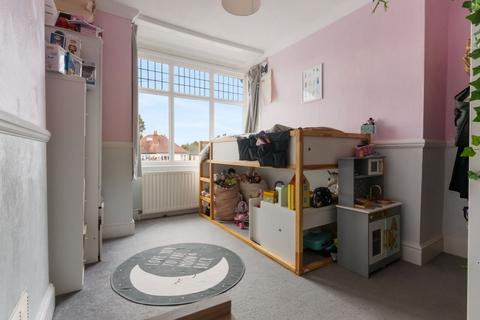 27 Weihurst Gardens, Sutton, SM1 4PQ