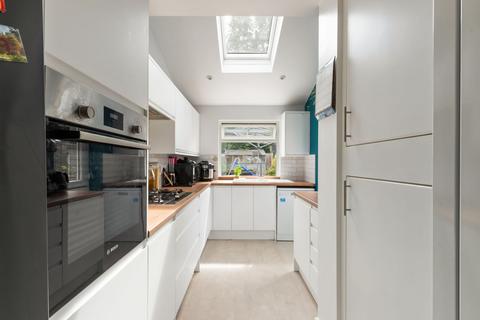 27 Weihurst Gardens, Sutton, SM1 4PQ
