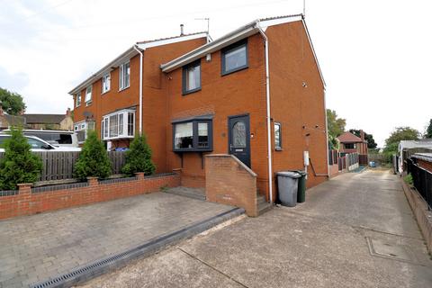 3 bedroom end of terrace house for sale, Monk Bretton Barnsley S71