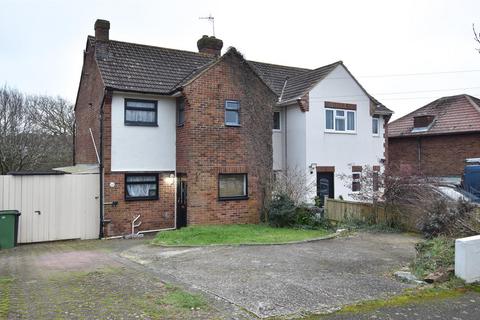 3 bedroom semi-detached house to rent, Collinswood Drive, East Sussex TN38