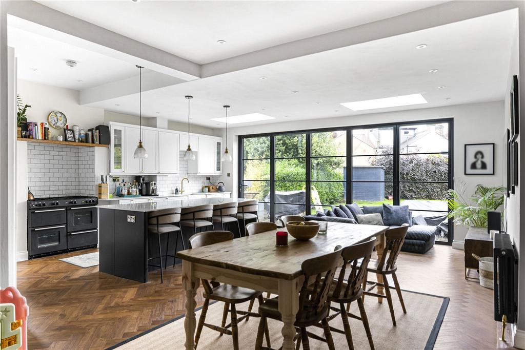 Burnt Ash Lane, Bromley, BR1 4 bed semidetached house for sale £800,000