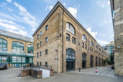 2 bedroom apartment for sale, Burrells Wharf Square, Canary Wharf, E14