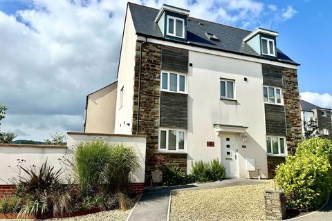 4 bedroom detached house for sale, St Austell PL25